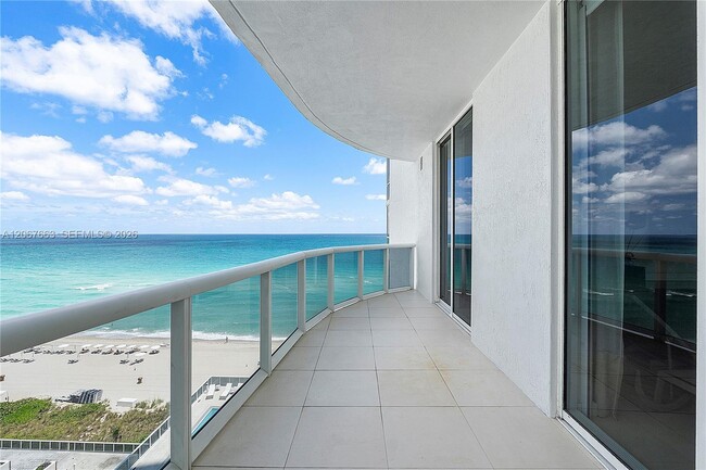 Photo - 15811 Collins Ave Unit 902