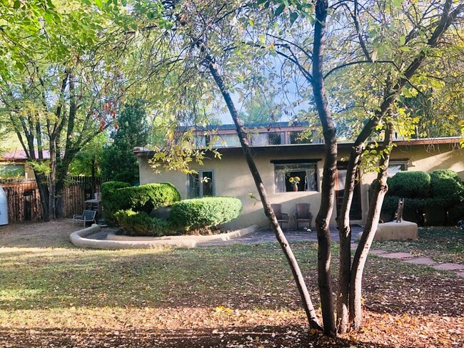 Photo - 114 Upper Ranchitos Rd