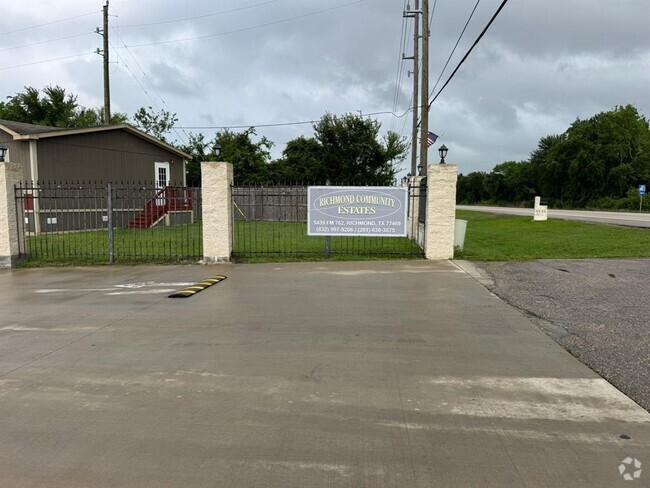Building Photo - 5439 FM 762 Rd Rental