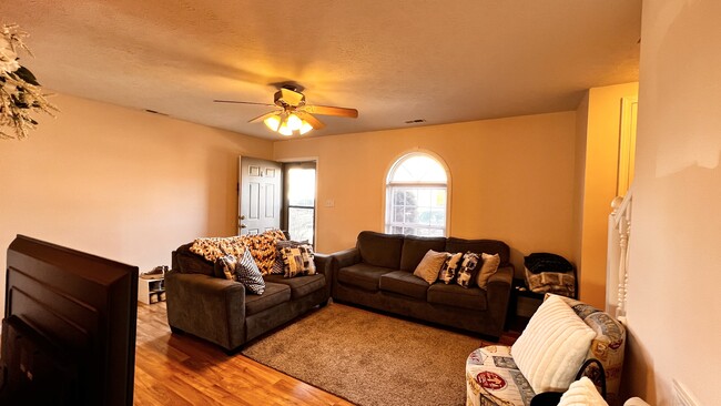 Building Photo - 3475 S Oaklawn Cir Rental