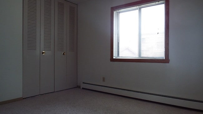 Photo - College Manor