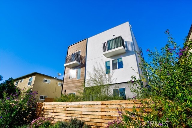 Photo - 11639 Burbank Blvd