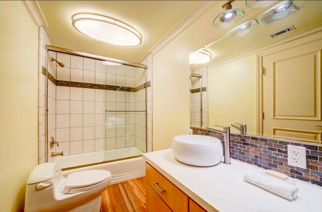 Photo - 1377 Knoll Rd