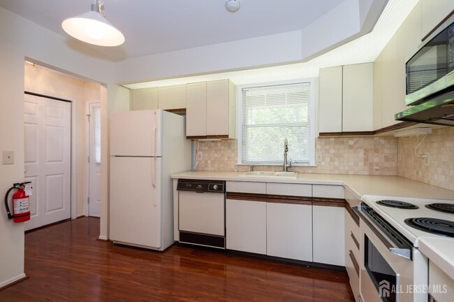 122 Concordia Cir