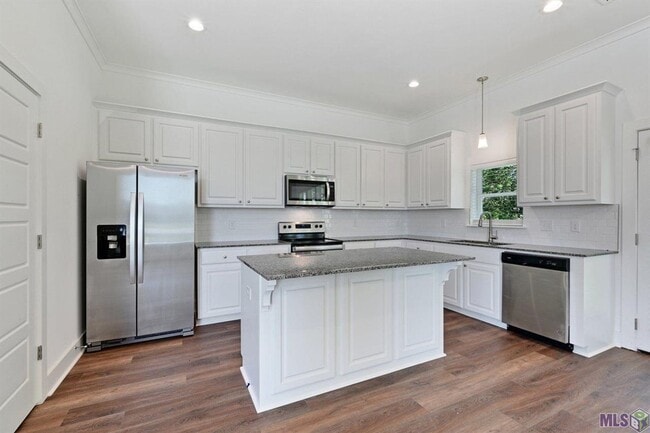 Photo - 3 Bed, 2.5 Bath Home Near LSU!