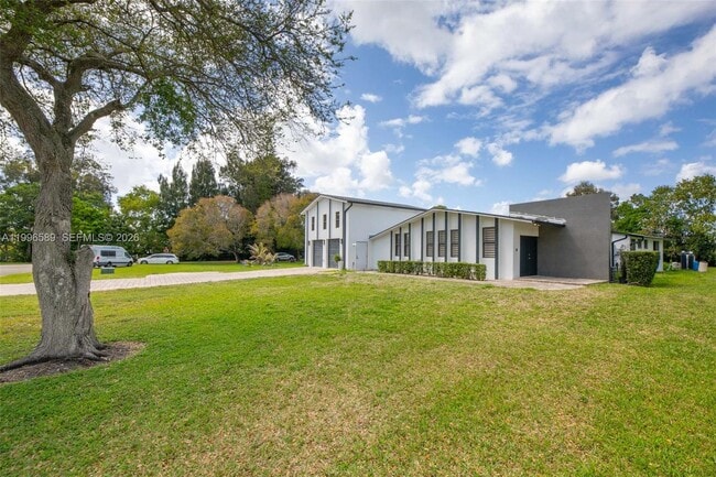 Photo - 17101 SW 48th St