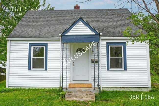 Building Photo - 2308 E 5th St