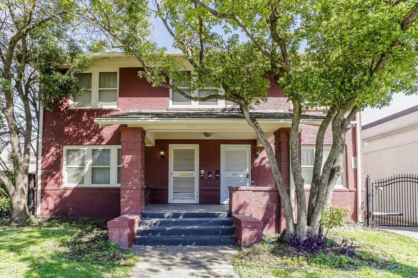 Photo - 612 W Alabama St
