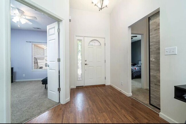 Photo - BLACKTHORNE COMMUNITY