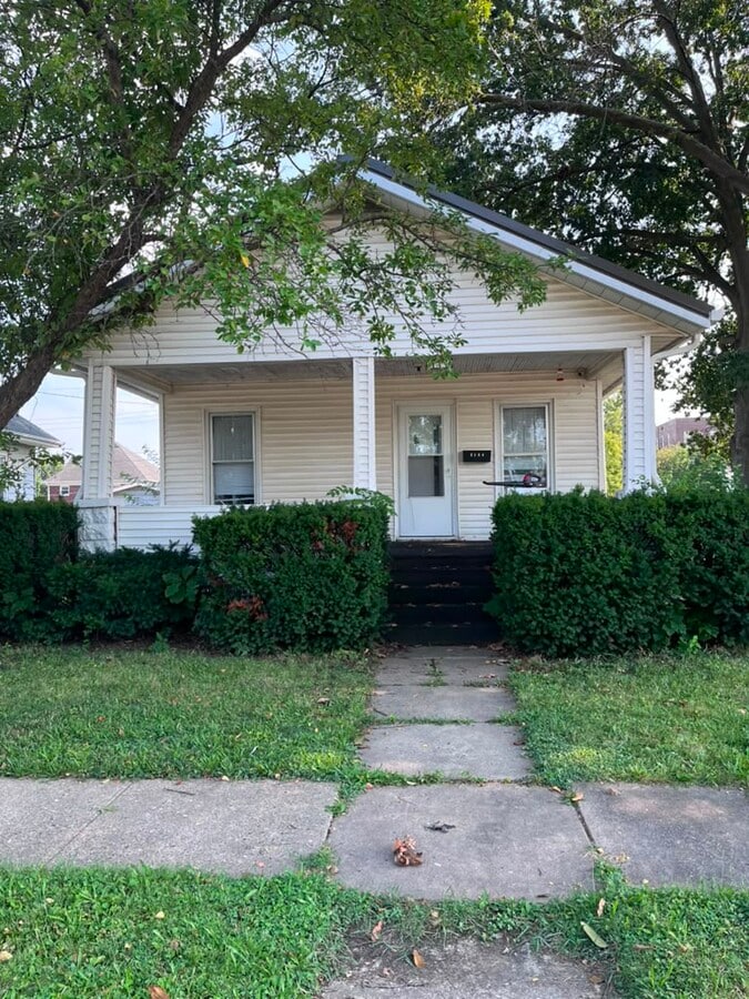 Photo - 2134 Ave G