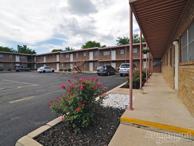 Eastgate Ridge Apartments - Eastgate Ridge Apartments