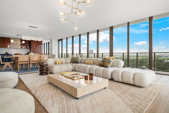 Photo - 2678 Tigertail Ave Unidad 1101