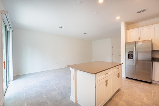 Photo - 7464 Stone Crk Trl