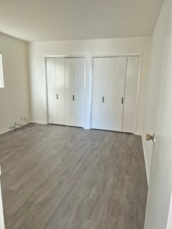 Photo - 224 35th St Unit Apt B