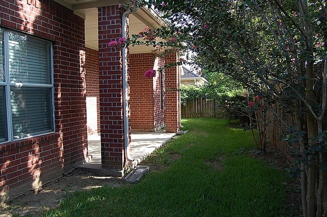Photo - 1638 Candleston Ln