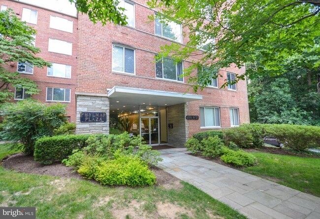 Building Photo - 4100 W St NW Unit 303 Rental