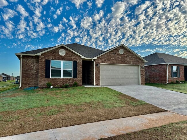 4 bedroom 2 bath 2 car garage - Bixby Schools - 4 bedroom 2 bath 2 car garage - Bixby Schools House