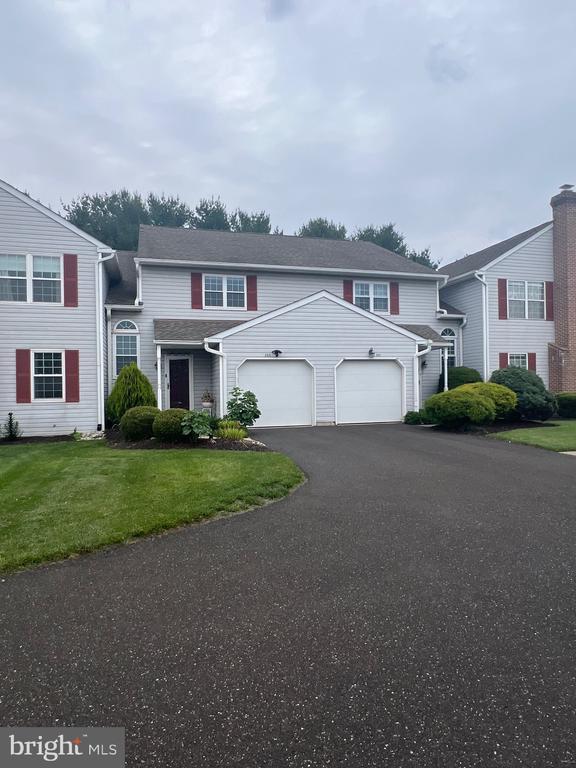 Photo - 202 Essex Ct Townhome