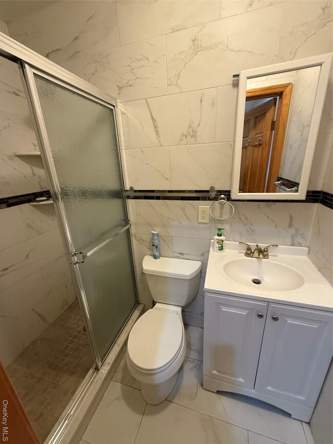 Photo - 51-12 Van Horn St