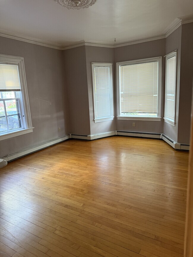 Photo - 75 Wood St Unit 1