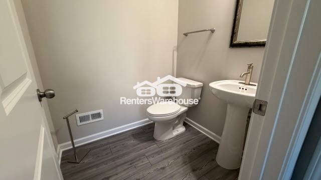 Photo - 328 Commons Ave