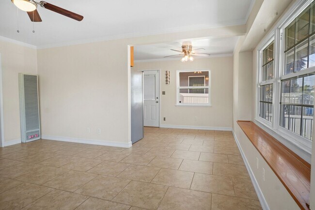 Photo - Charming 4-Bed 3-Bath in Paradise Hills