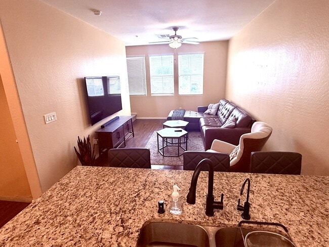 2329 E Huntington Dr