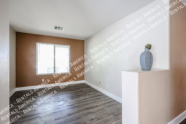 Photo - 15827 W Yavapai St