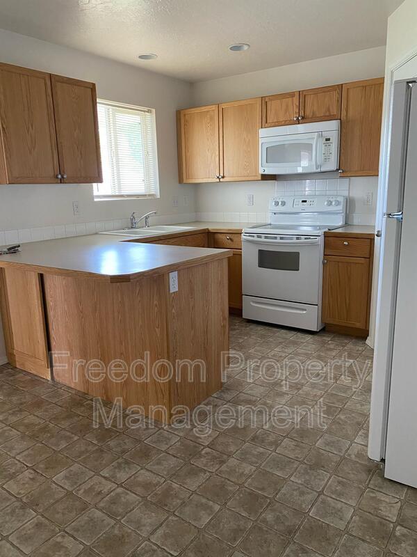 Photo - 1151 NE Trailridge Ct