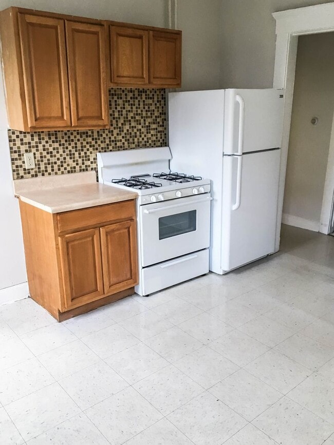 10 - 10 Apartment Unit 3
