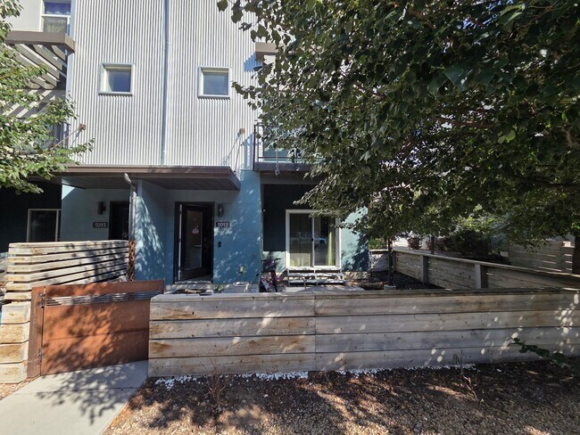 Photo - 5097 Laureston Way