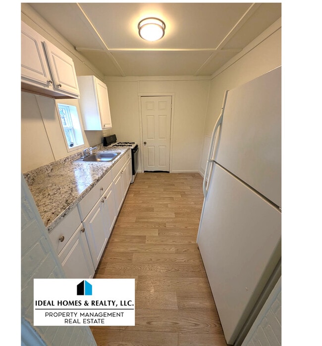 Photo - 1169 Terry Ave