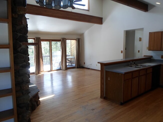 12345 Bear Haven Rd
