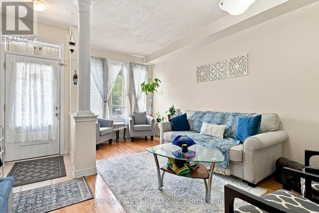Photo - 35 Sky Harbour Dr