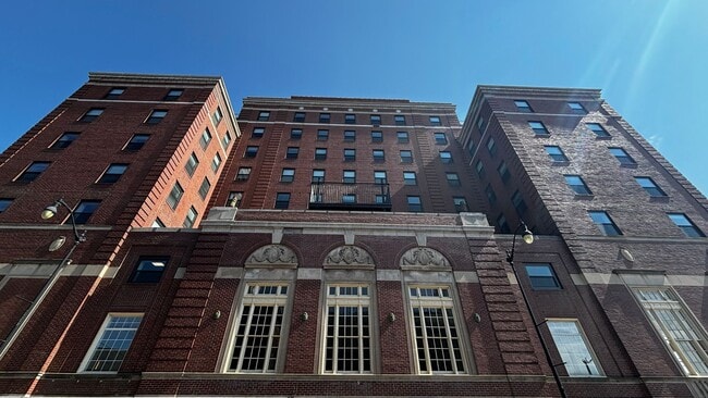 Photo - Altamont Apartments