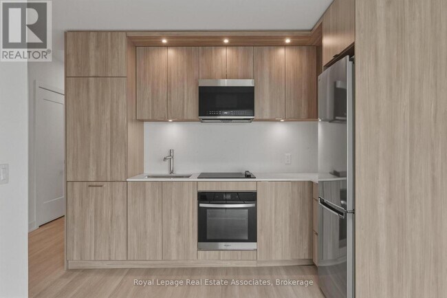 Photo - 25 Cordova Ave Unité 901