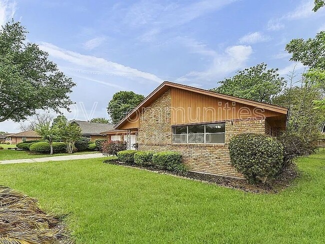 Photo - 2930 Wuthering Heights Dr
