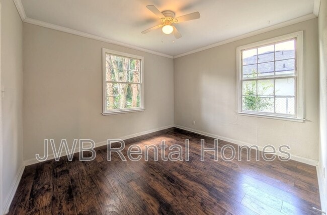 Photo - 3535 Rosselle St