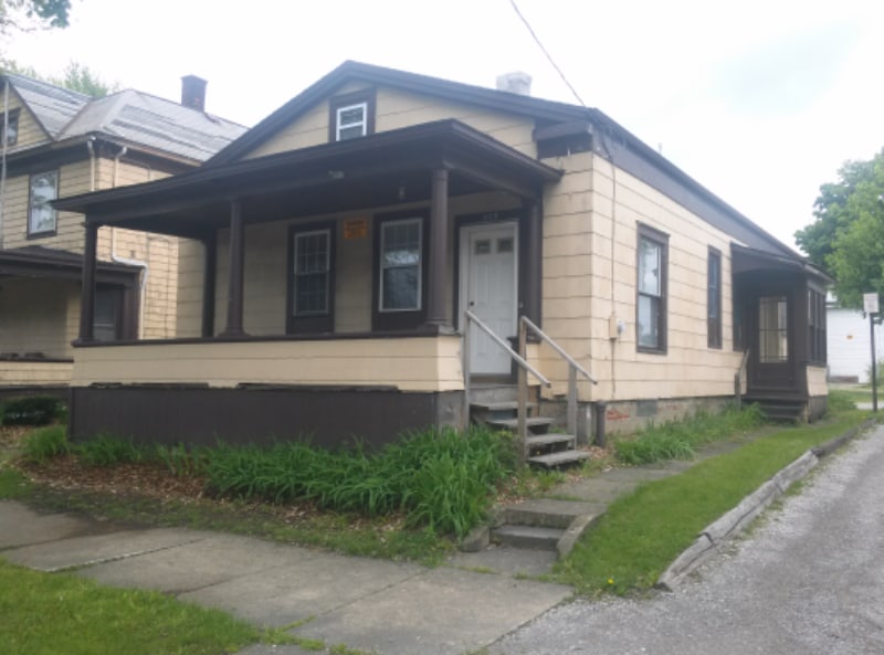 Photo - 235 W 3rd St Casa