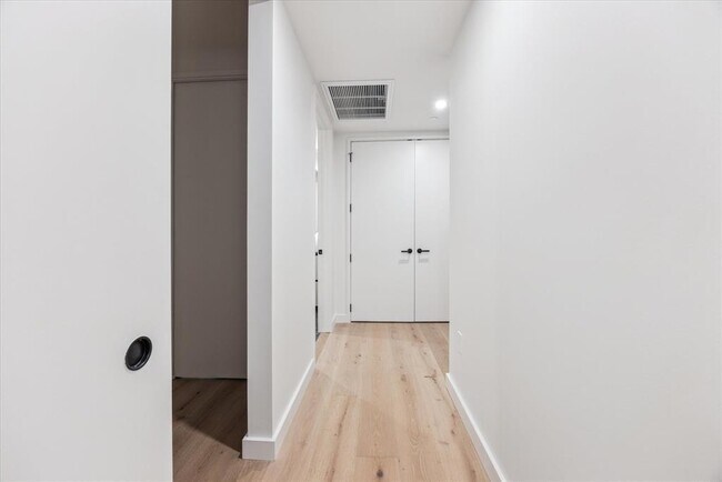 Photo - 610 Davis St Unit 2706
