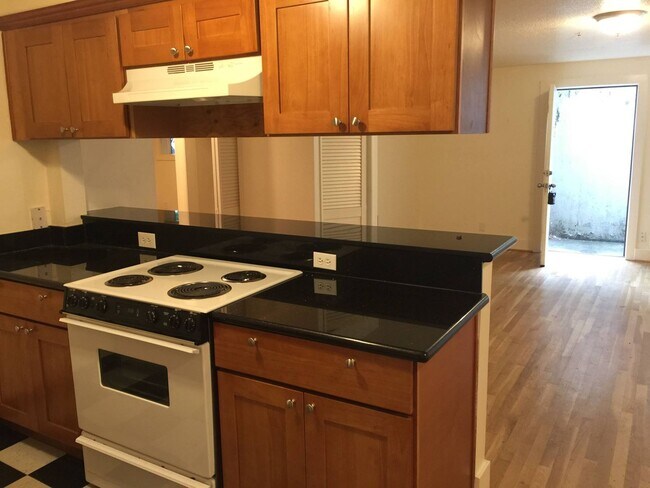 Photo - 426 NE 75th Ave