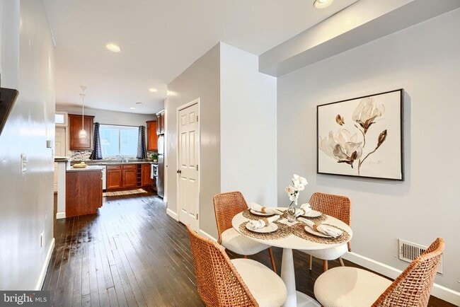 Photo - 112 East Ave