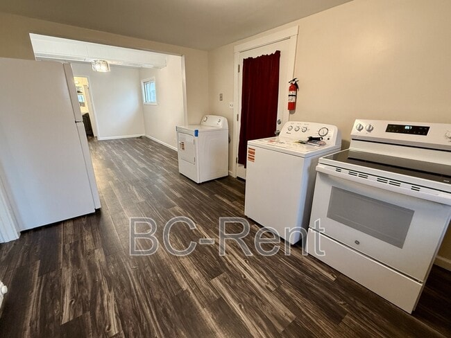 Photo - 526 Adams St