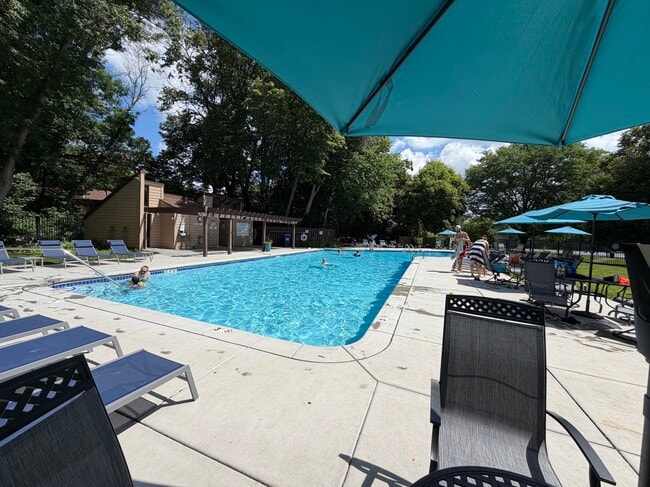Photo - 240 W Eagle Lake Dr
