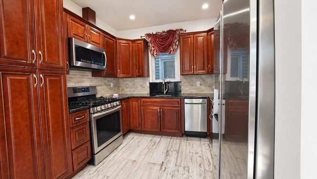 275 Avenue A