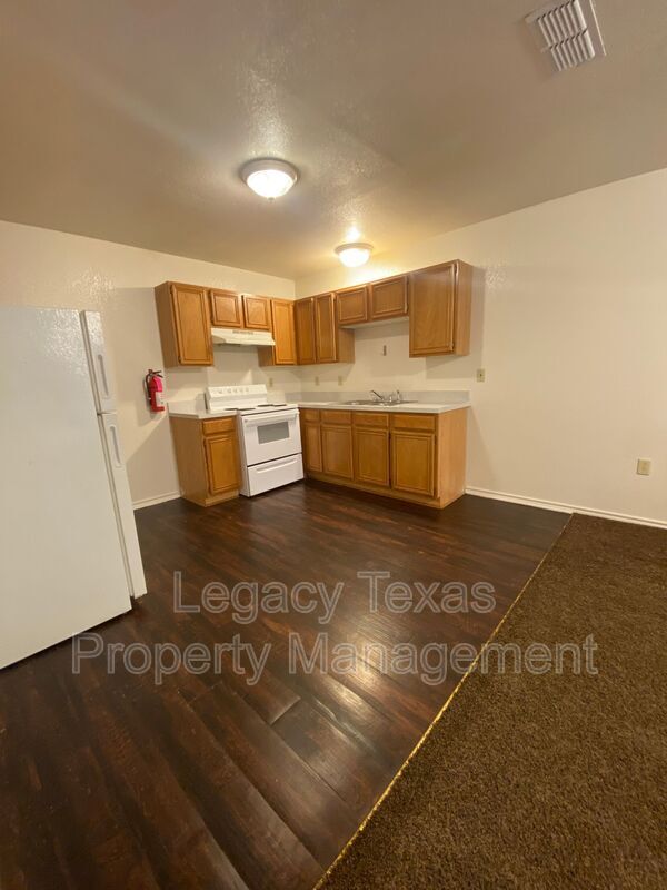Photo - 1112 Williams Ave Unit C