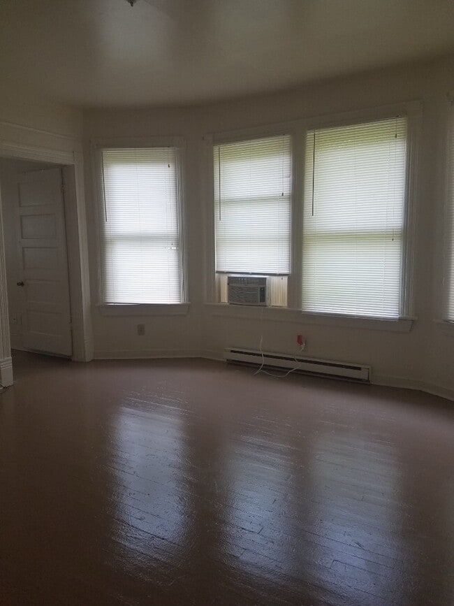 Photo - 616 Harrison St