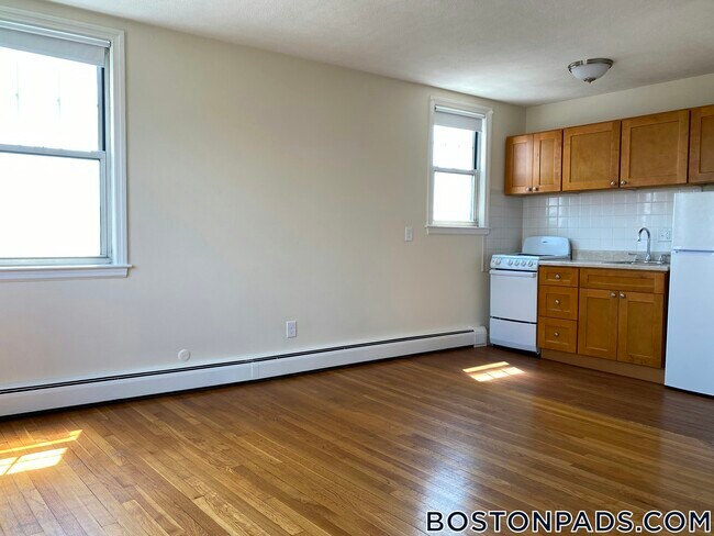 Photo - 160 N Beacon St Unit 21