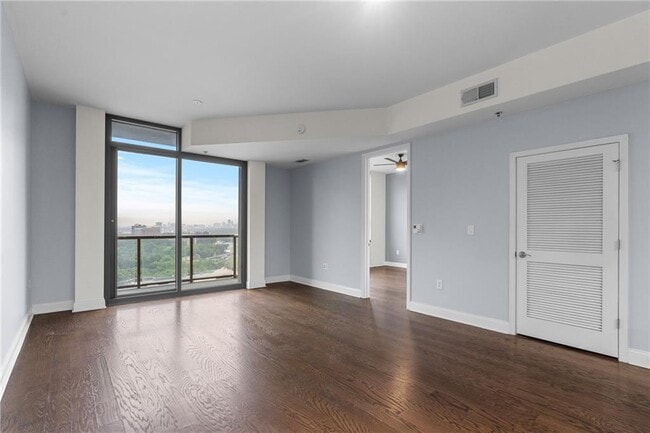 Building Photo - 270 17th St NW Unit 1706