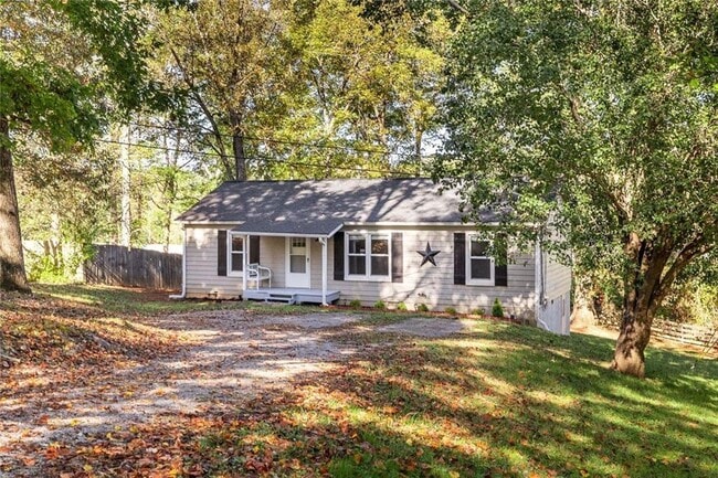 Building Photo - 255 Lowry St